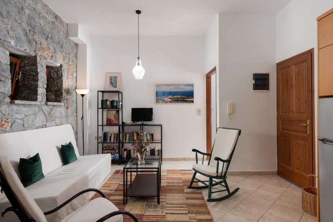 Aura Traditional Apartment Prines  Bagian luar foto