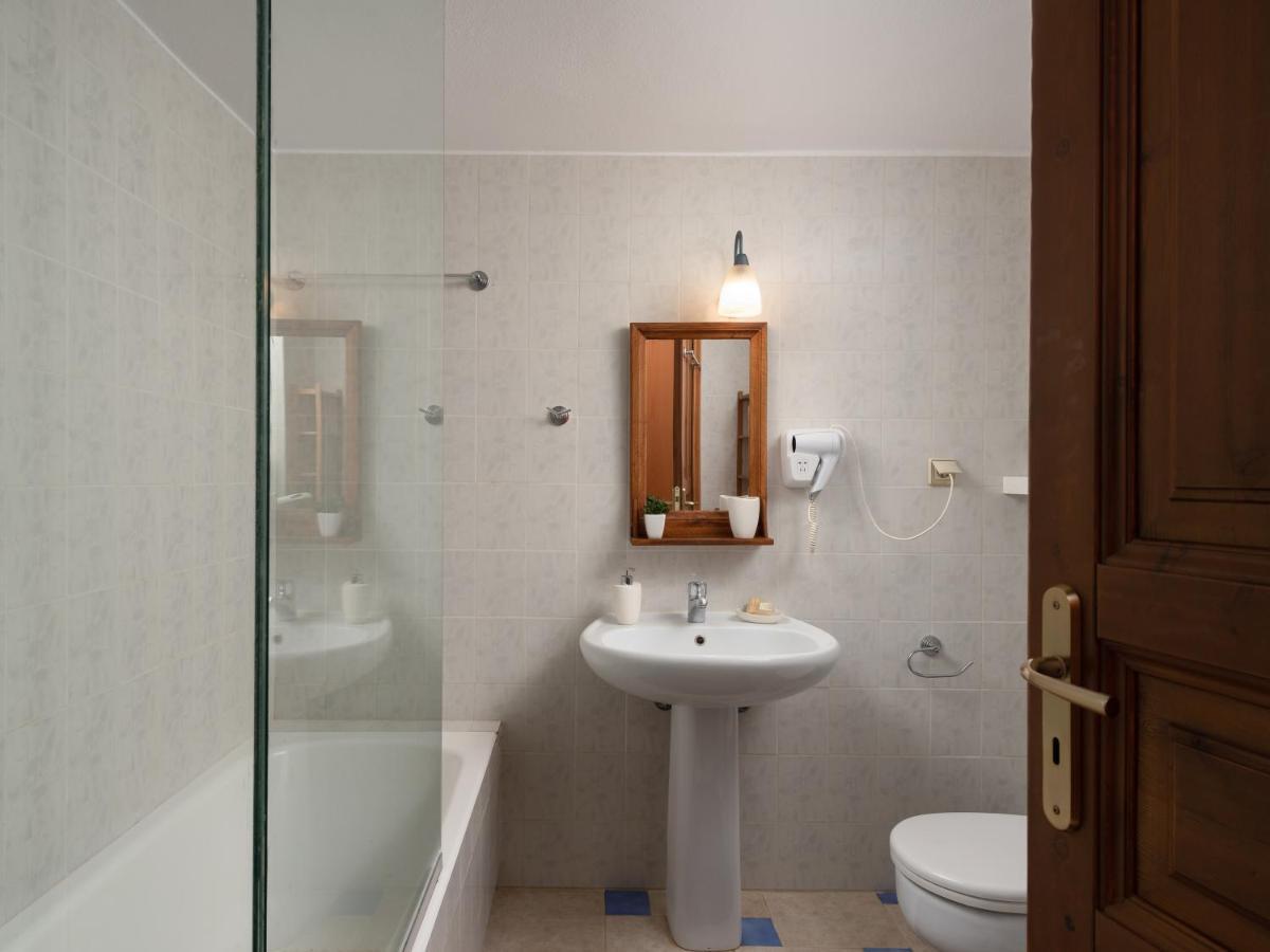 Aura Traditional Apartment Prines  Bagian luar foto